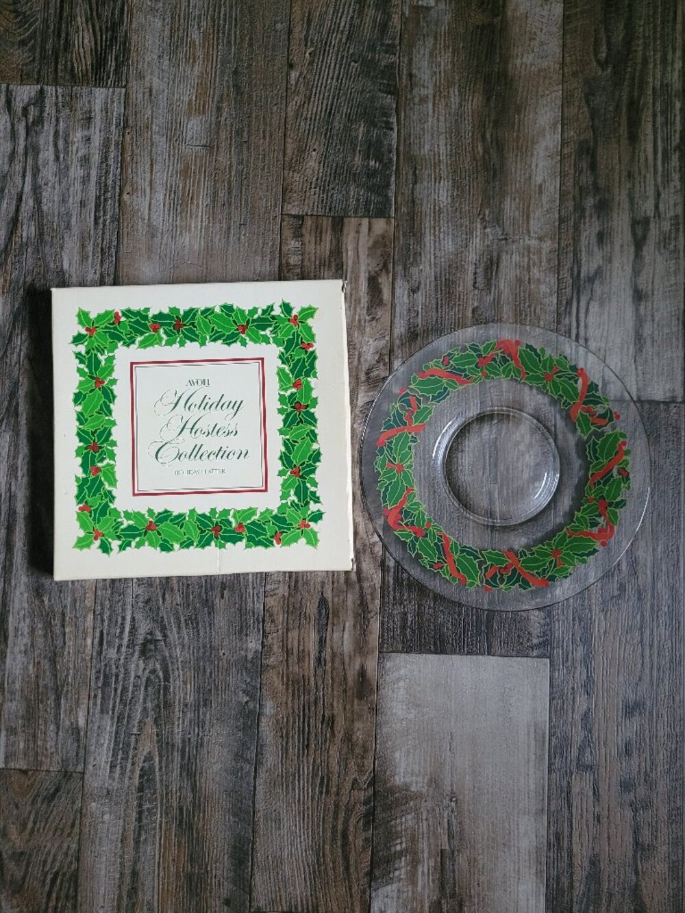Avon Holiday Wreath Glass Tray